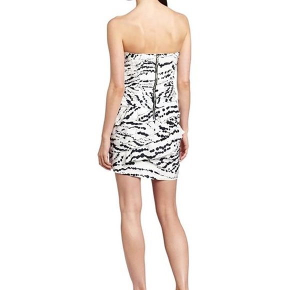 💙 Jessica Simpson Ruffle Dress with removable straps Strapless - Picture 2 of 7